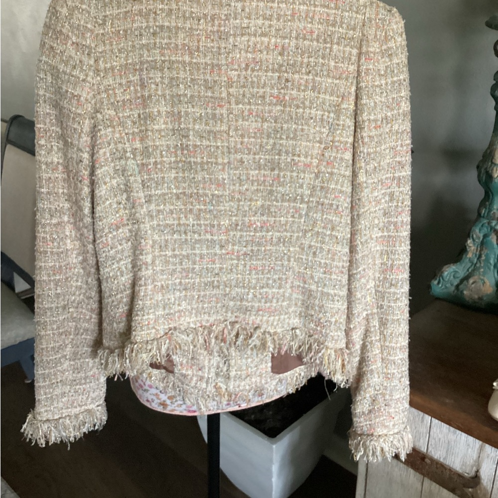Gorgeous jacket - Picture 9 of 11